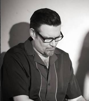 DJ Hessu Pirhonen plays rockabilly vinyls at Waltikka Rockabilly Weekender